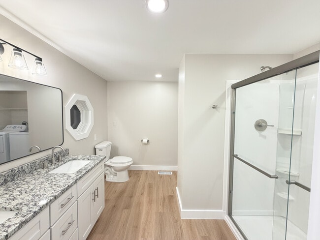 Building Photo - 4 Stratton Ln