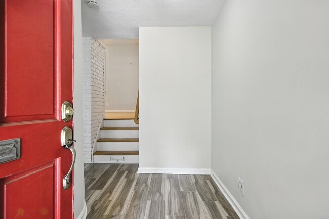 Foto del edificio - 49 Canoe Brook Pkwy