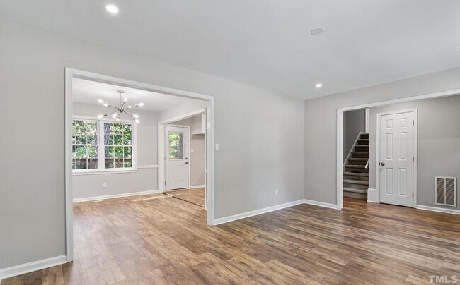 Building Photo - 203 Dundalk Way