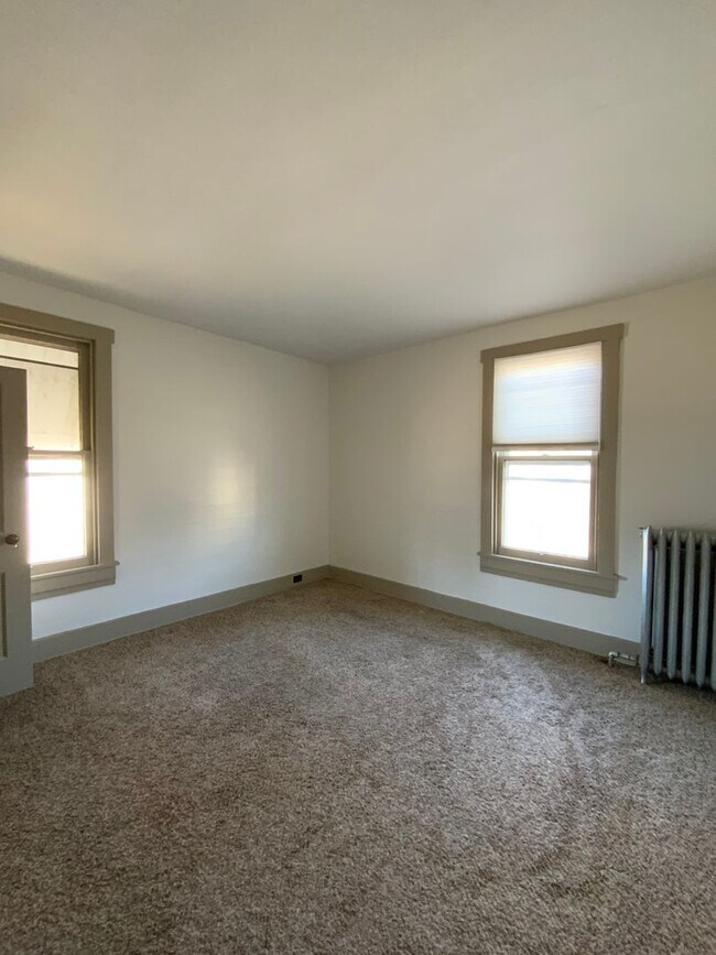 Foto del edificio - 202 S Barbara St