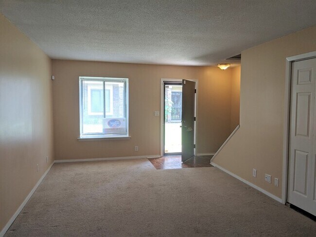 Foto del edificio - Germantown Condo Near Poplar Ave!