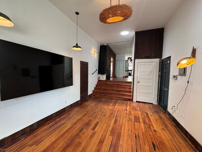 Foto del edificio - Remodeled 3BR/2BA Oasis with Hot Tub, Saun...
