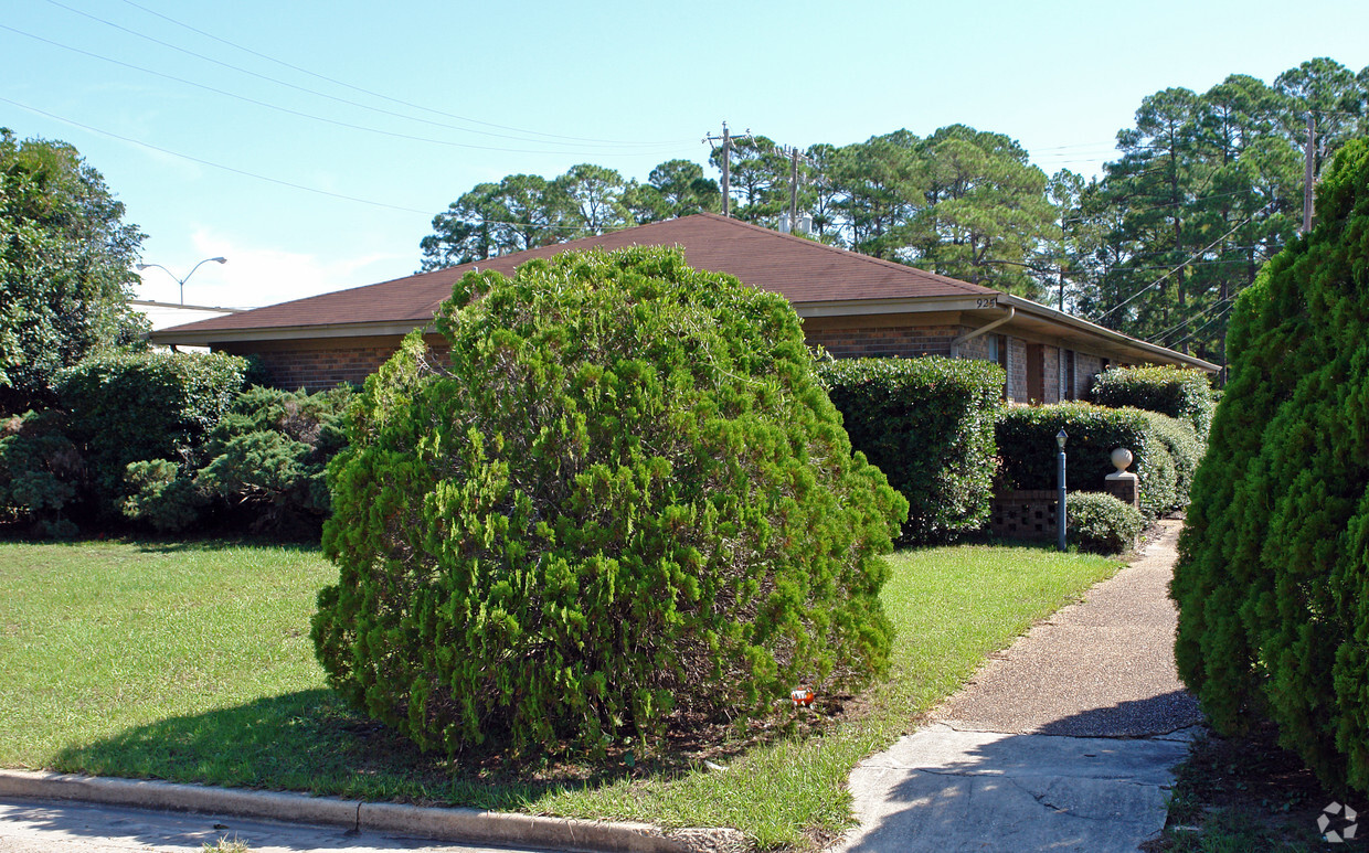 Building Photo - 925-929 Florida Ave