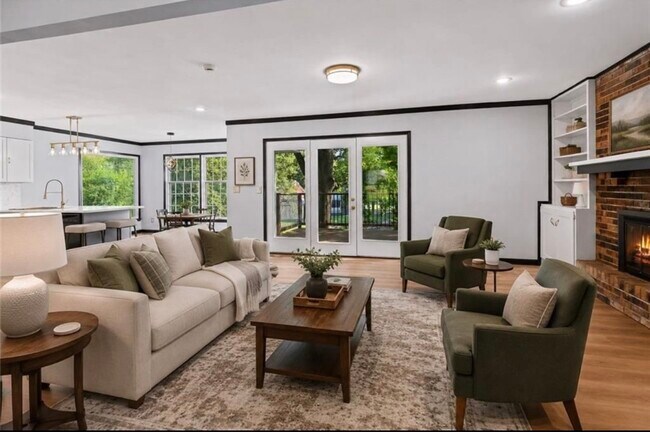 Foto del edificio - 6809 Lakeshore Dr