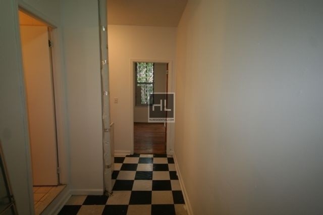 Building Photo - East 9th Street