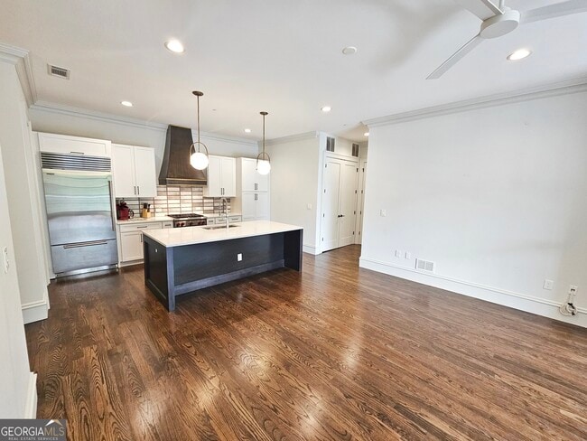 Foto del edificio - 234 Vickery Falls Dr