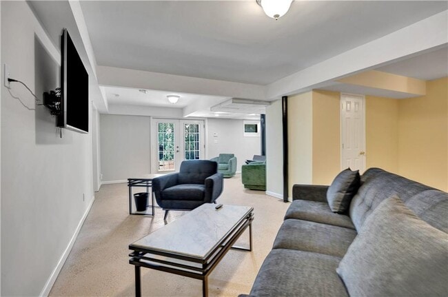 Foto del edificio - 3442 Skyland Dr