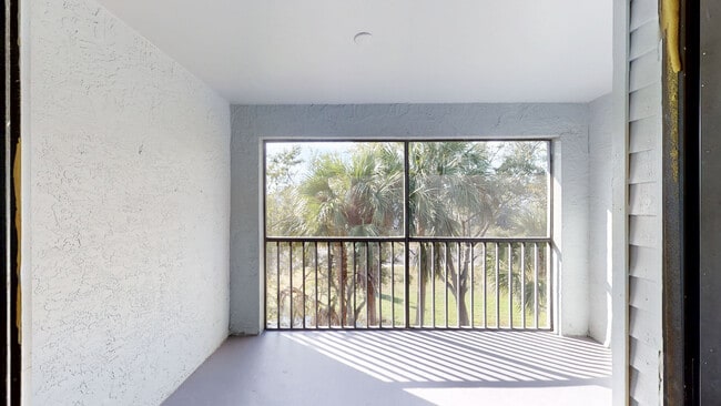 Interior Photo - Inlet Bay at Gateway