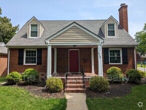 Building Photo - 4700 Augusta Ave