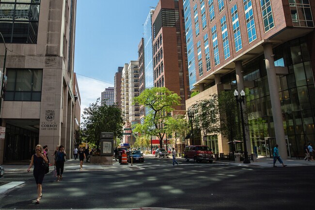 Foto del edificio - Baumhart Suites