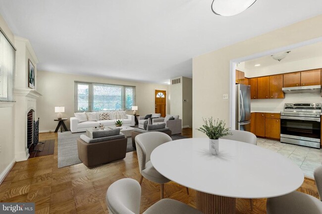 Foto del edificio - 6504 Stratford Rd