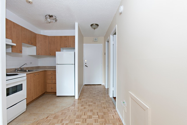 Building Photo - The Ramezay