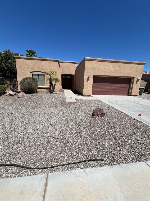 Primary Photo - 3 BEDROOM HOME IN PICACHO!