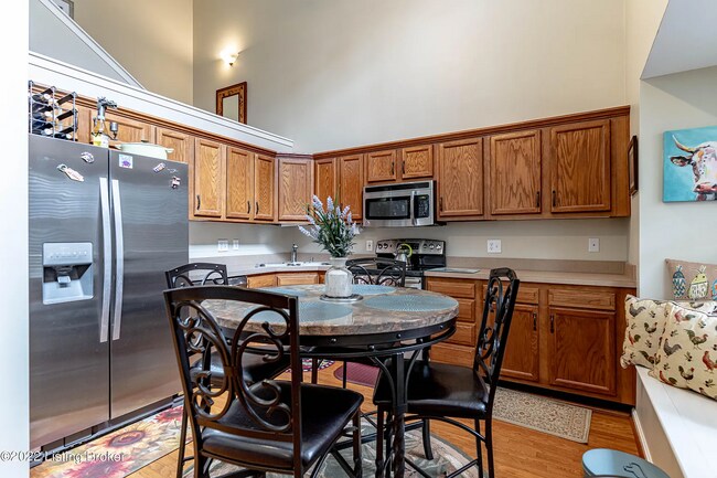 Building Photo - 250 Crescent Hill Pl