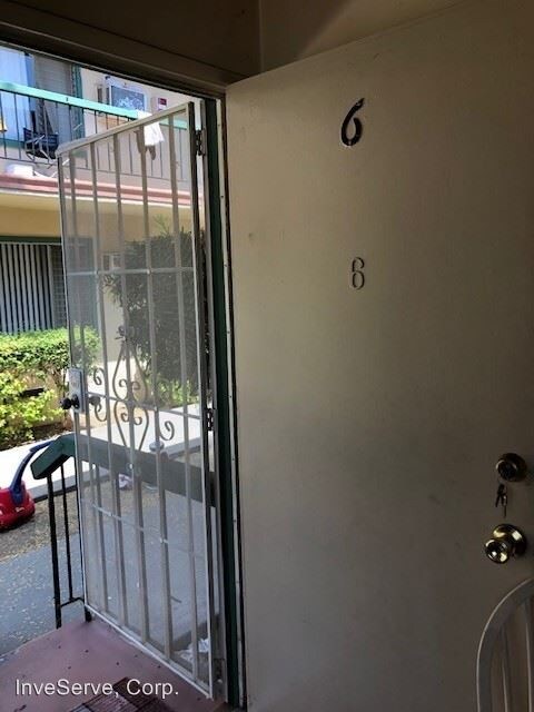 Foto del edificio - 214 N Moore Ave