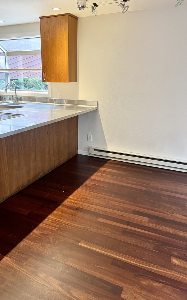 barra de mostrador - 25040 Lake Fenwick Rd