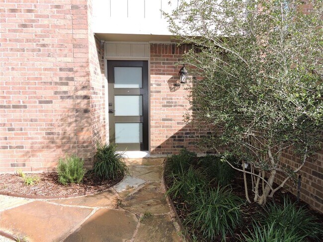 Building Photo - 12245 Montego Plaza