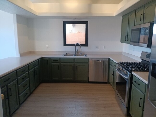 Foto del edificio - 3 Bedroom, 2 Bathroom Home! Schedule a Showing!