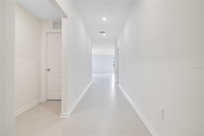 Foto del edificio - 2494 McKinley Dr