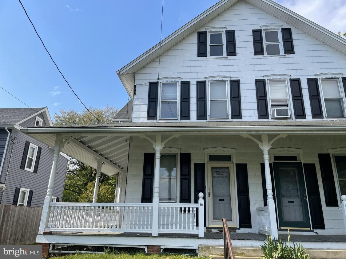 19 W Cottage Ave, Millersville, PA 17551 House Rental in Millersville