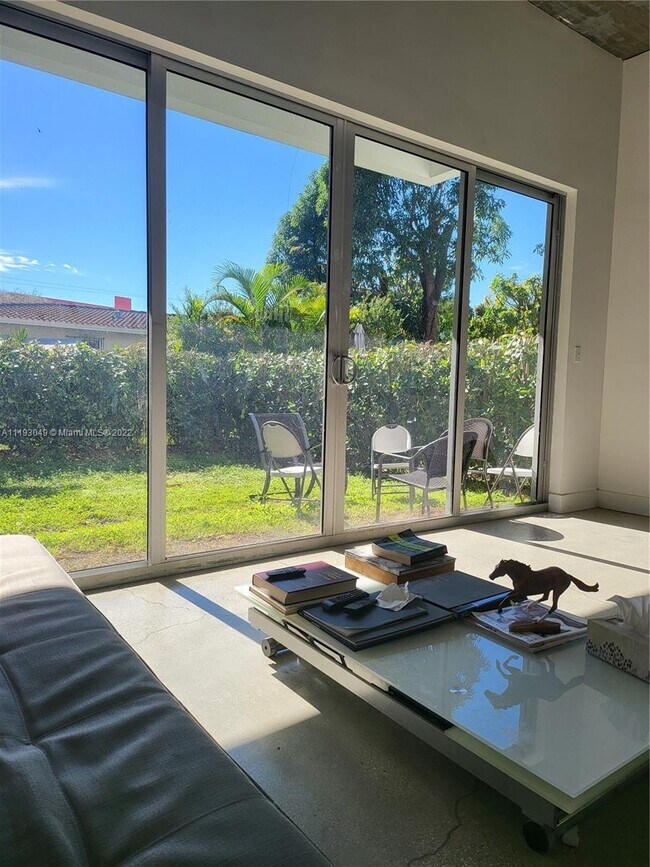 Foto del edificio - 2936 SW 27th Ter