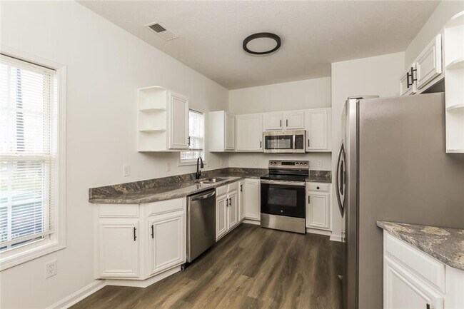 Foto del edificio - 2555 Flat Shoals Rd