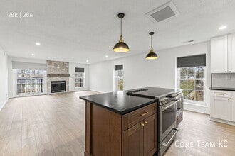 Building Photo - 2900 W 53rd St