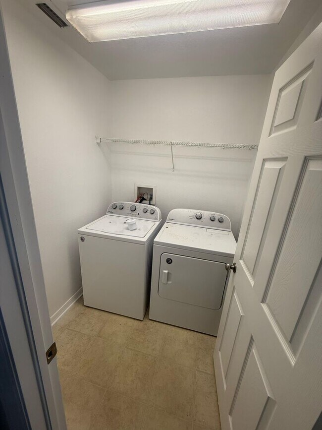 Building Photo - Stunning 3BR Home for Rent – Land O’ Lakes, FL