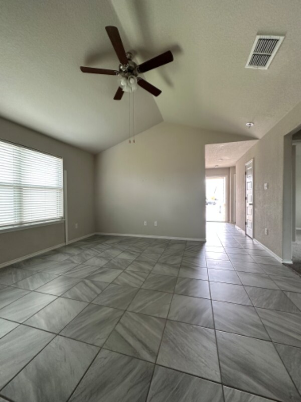 Building Photo - 10115 Jardin Verde