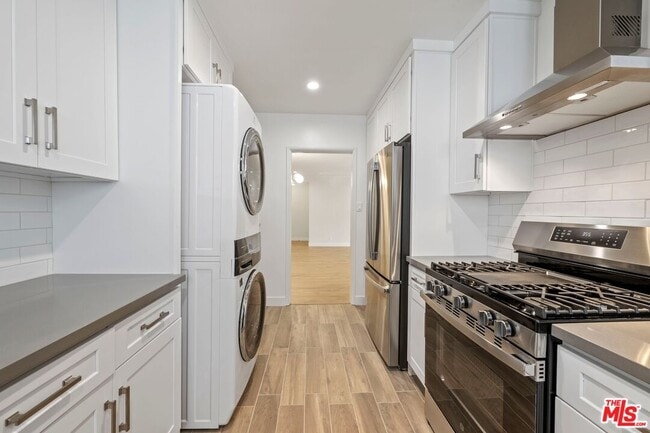 Building Photo - 1248 N Crescent Heights Blvd