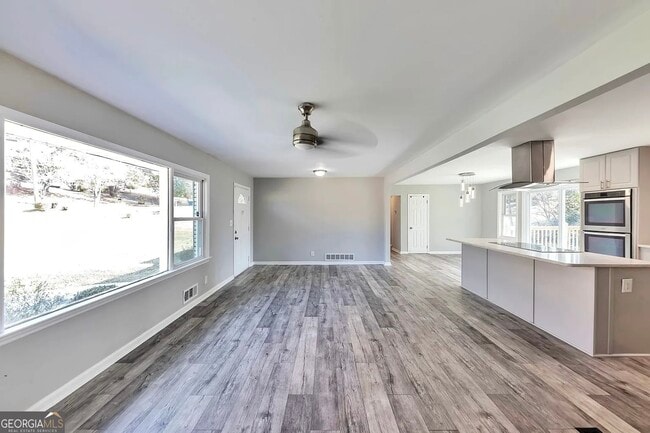 Foto del edificio - 2764 Veltre Pl SW