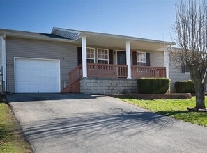 Building Photo - 1518 Calgary Way