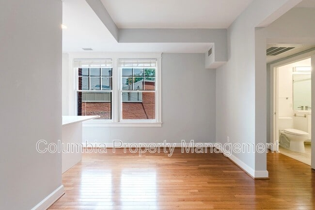 Building Photo - 2902 Porter St NW
