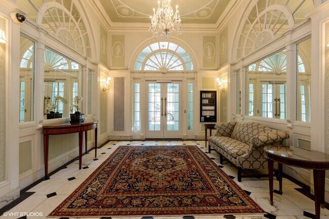 Foto del edificio - 2600 N Lakeview Ave