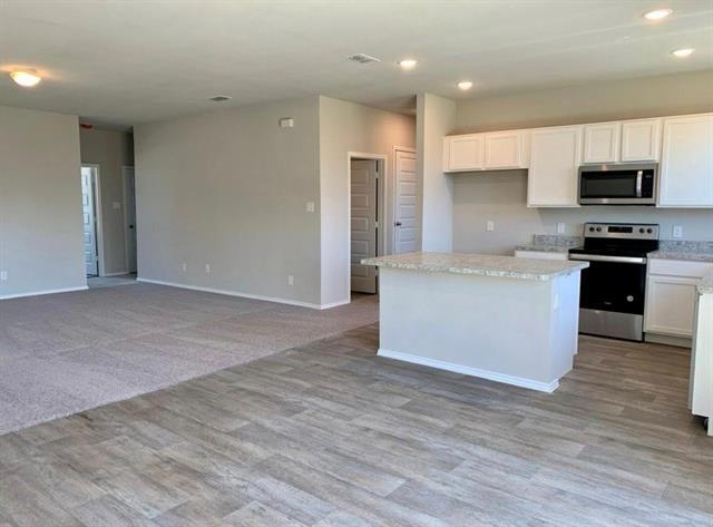 Building Photo - 915 Hurstwood Dr
