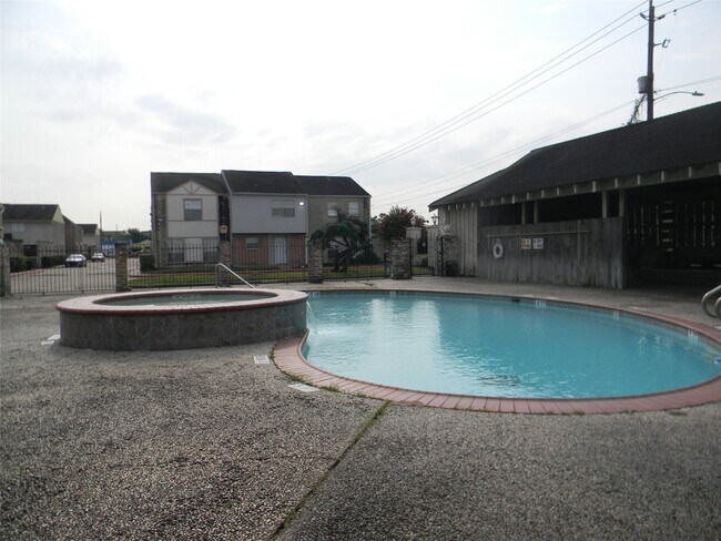 Foto del edificio - 9200 W Bellfort Ave