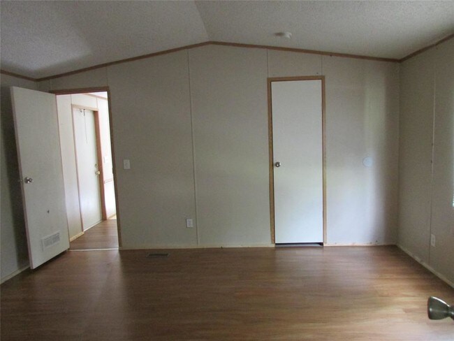 Building Photo - 9517 Cedar Ridge Ct