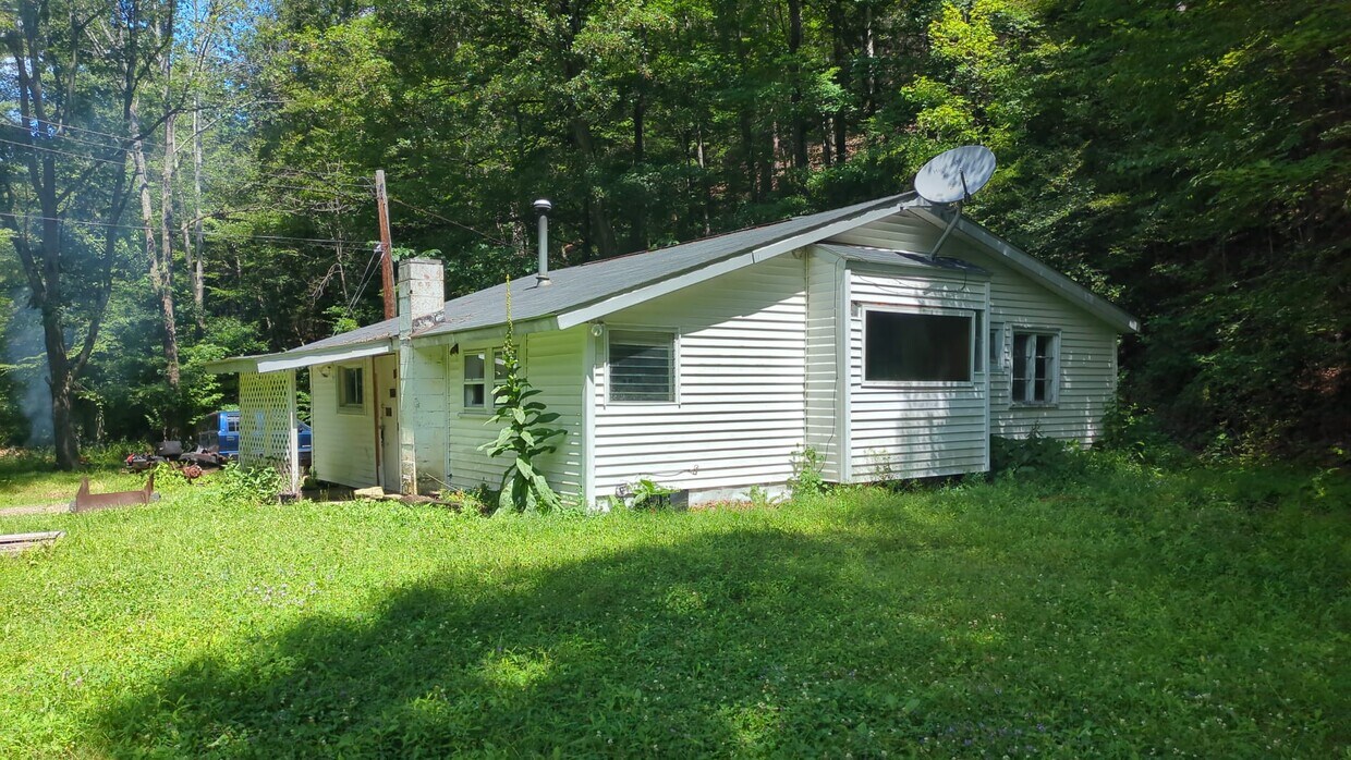 3907 Roosa Rd, Canisteo, NY 14823 House for Rent in Canisteo, NY