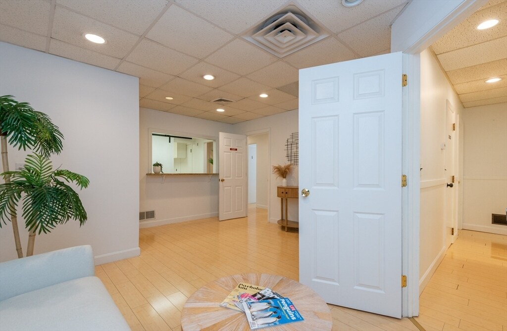 Foto principal - 50 Loomis St