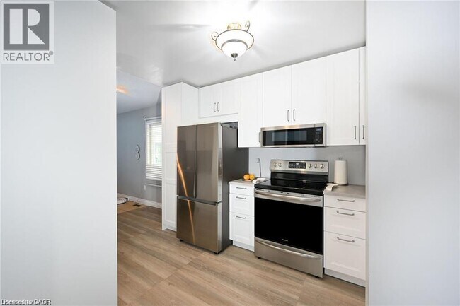 Photo du bâtiment - 8 Buss Ct