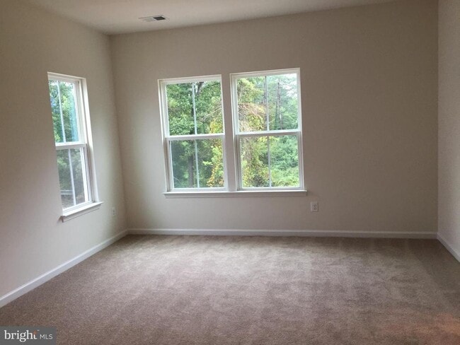 Building Photo - 10749 Hinton Wy