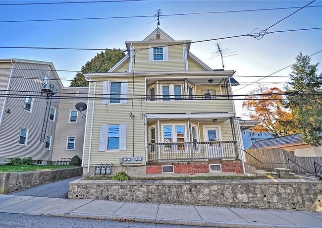 Building Photo - 177 Logee St