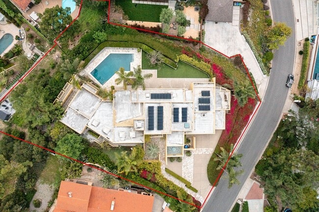 Building Photo - 10272 Overhill Dr