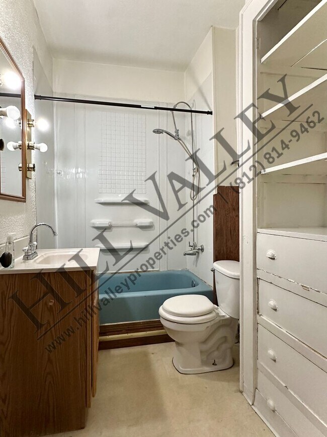 Foto del edificio - Two Bedroom Upper - All Utilities Paid