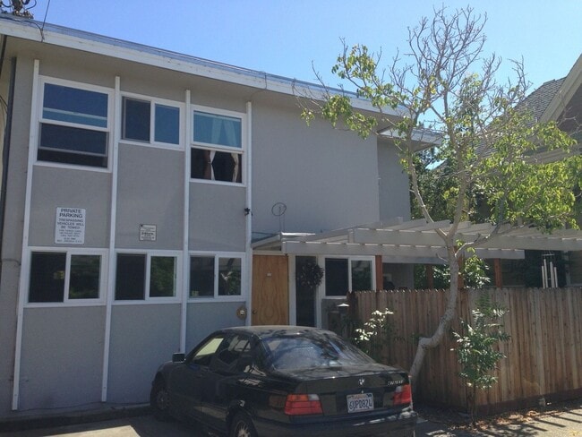 Building Photo - 1818 Virginia St
