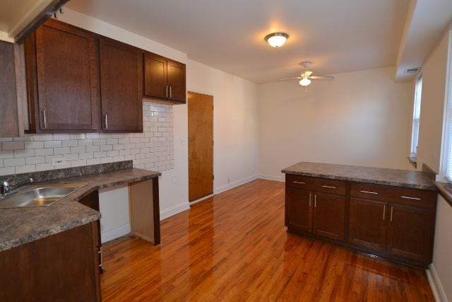 Building Photo - 4456 N Sheridan Rd