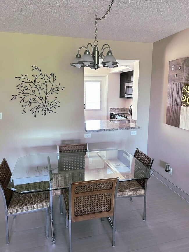 Foto del edificio - 2691 S Course Dr