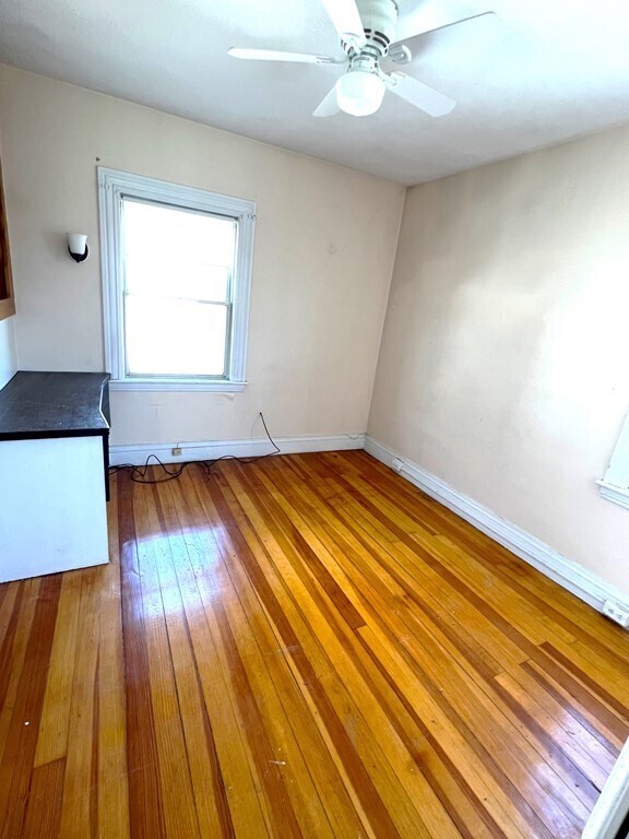 112 E Elm Ave Unit 2, Quincy, MA 02170 Room for Rent in Quincy, MA