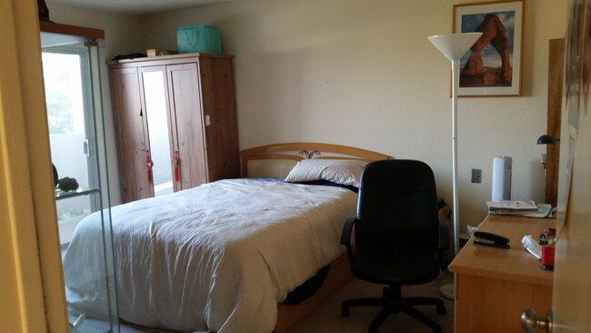 master room - 11052 Lower Azusa Rd