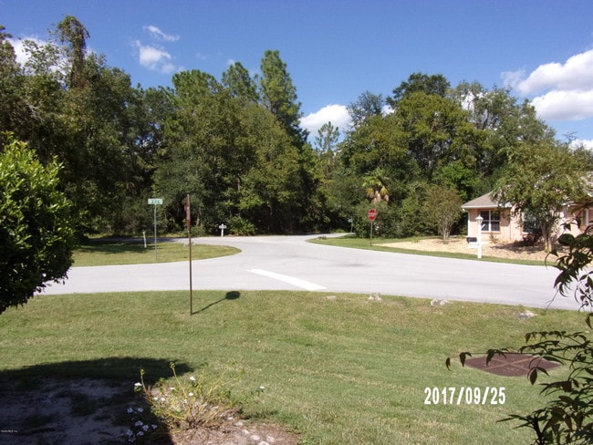 Building Photo - 11624 SW 81st Ave